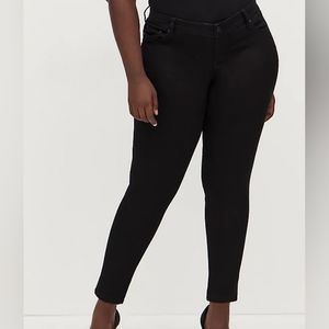 LUXE SKINNY JEAN - SATEEN STRETCH BLACK - 18S (C3-2)